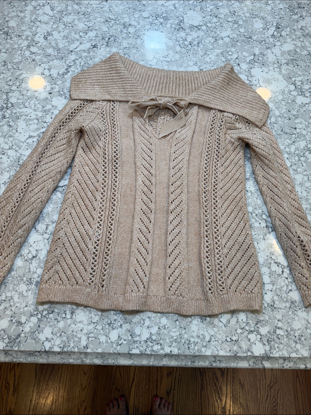 White House black market Women’s pink Knit Off the Shoulder Sweater size M